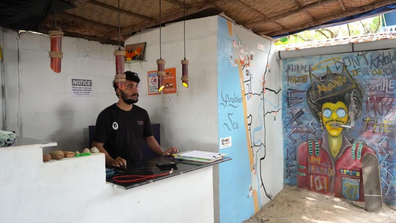 12 Monks - Beachside Hostel Arambol Eksteriør bilde