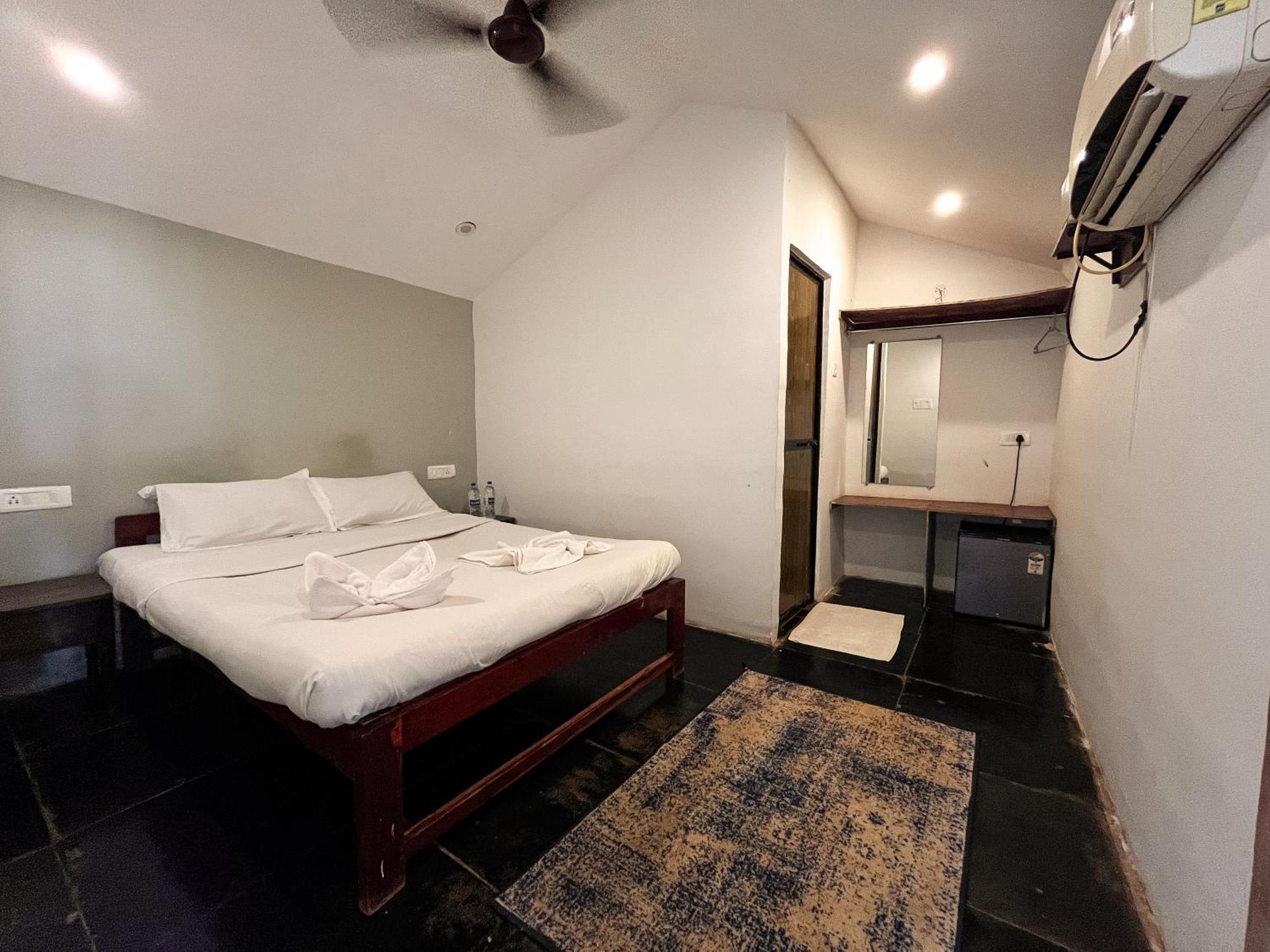 12 Monks - Beachside Hostel Arambol Eksteriør bilde