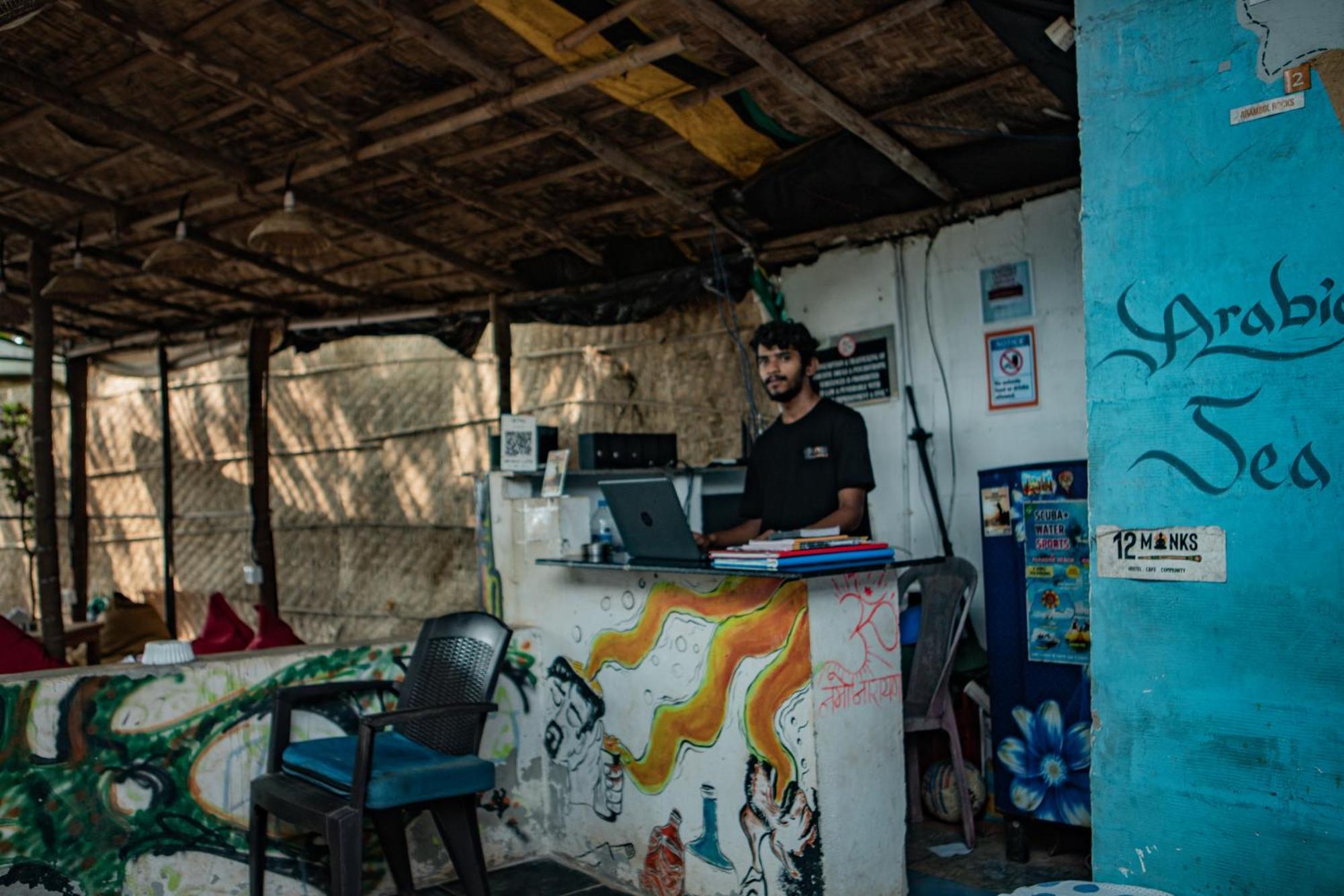 12 Monks - Beachside Hostel Arambol Eksteriør bilde